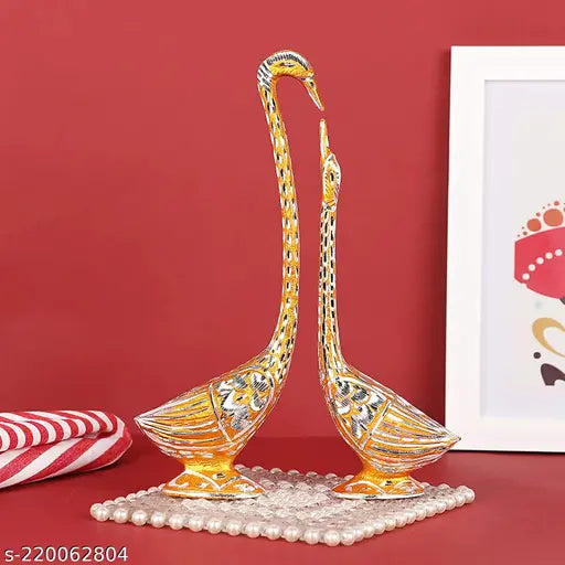 Gold aluminum metal swan showpiece figurine pair, room decoration