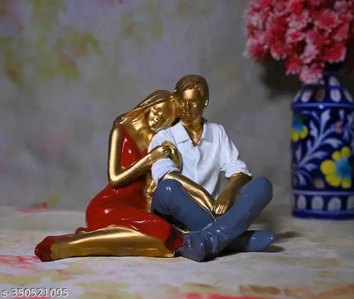 Multicolor resin couple idol statue for home decor, ideal for Valentine's Day or anniversary gifts, measures 14cm x 13cm