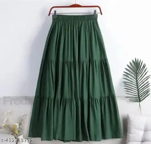 Long green pleated skirt, casual style, knee-length