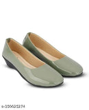 Green synthetic leather women's ballerinas with zip fastening, available in sizes IND-3 to IND-9