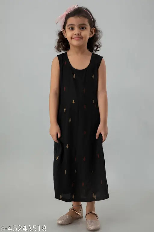 Kavish baby girl black printed Anarkali kurti with geometric short jacket, rayon three-quarter sleeves, size 7-8 years on model