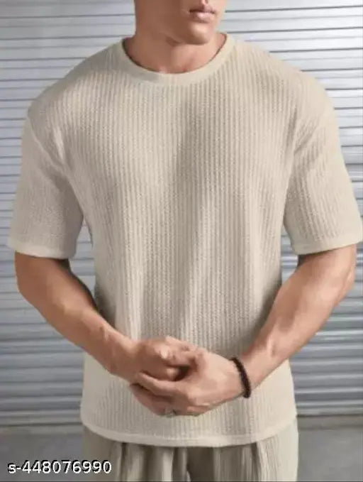 Popcorn white short-sleeve round neck T-shirt, solid design in size S (36in x 26in), made in India