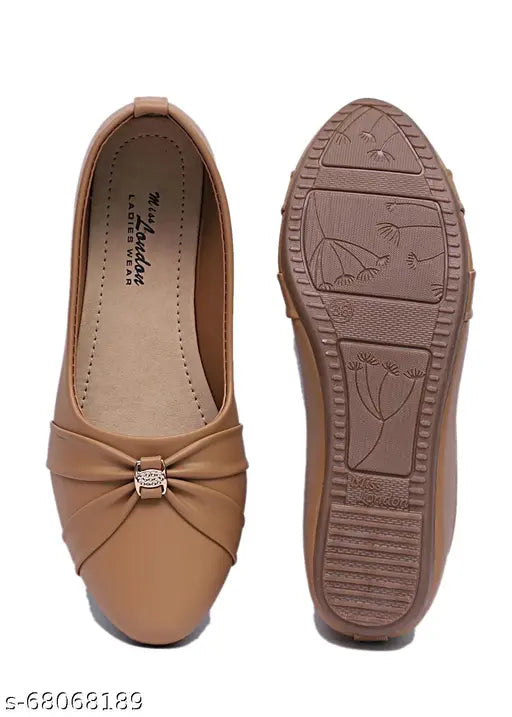Tan synthetic bellies with closed back, trendy women's balletinas suitable for various outfits