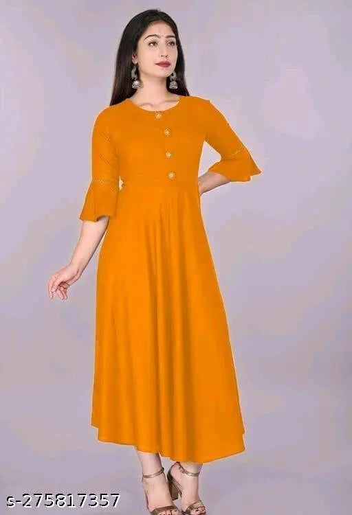 Yellow cotton knee-length dress with three-quarter sleeves