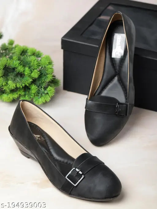 Synthetic women's casual bellies - comfortable, lightweight flat shoes with slip-on fastening, ideal for girls (IND-3 to IND-8) - India origin