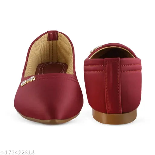 Solid HUNYZA India-made ladies' Bellies ballerinas sandals in various sizes for casual wear