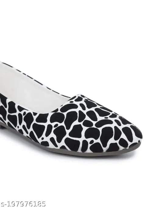 Synthetic Moonwalk ballet flats for women - stylish closed-back design, ideal for beachwear