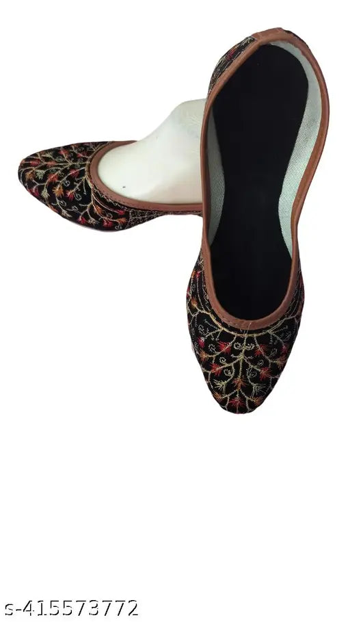 Multicolor mesh ethnic flat Juti, Rajasthani slip-on mojaris with closed back detail