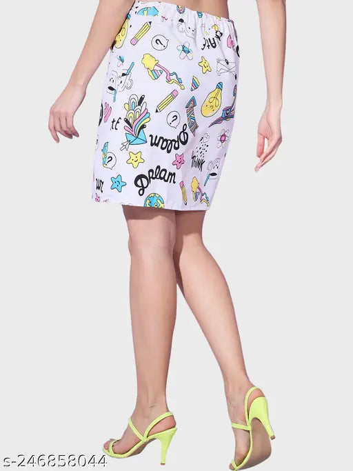 Dimpy Garments Toko Twill Women Mini Skirt, white printed cotton blend mini skirt with elastic closure, slim fit, on model