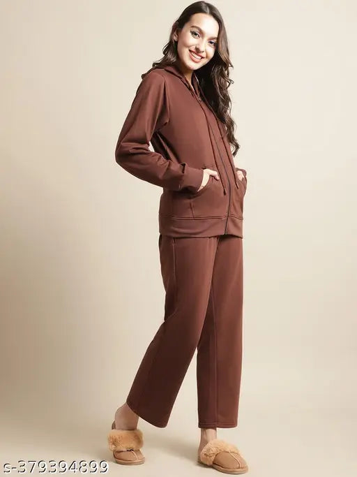 Velvet full-sleeve hoodie tracksuit, Solzieq Women's winter wear in solid color, India origin