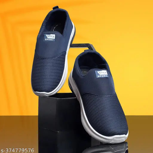 Blue casual sports sneaker, mesh upper