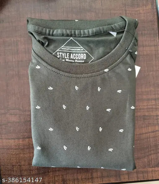 Men's long sleeve cotton solid printed t-shirt, versatile and comfortable for casual wear, available in sizes M (40in chest, 27in length), L (44in chest, 26in length), XXL (48in chest, 27in length)