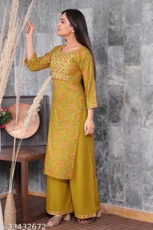 Embroidered net rayon Fancy Women Kurta Set with palazzos, three-quarter sleeves, size 7XL, India origin