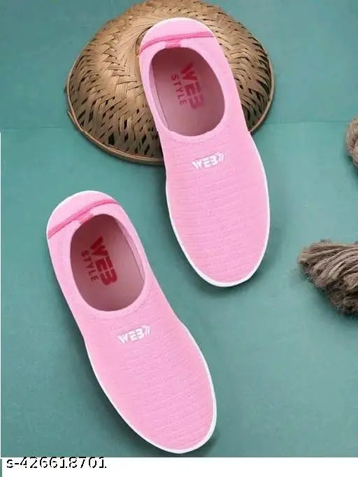 Pink flip flops with white soles, soft and comfortable for ladies