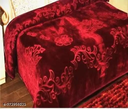 Microfiber floral double bed quilt blanket kambal for heavy winter use, ideal size for adults and children Main image