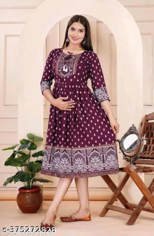 Purple floral kameez with zip closure on woman standing