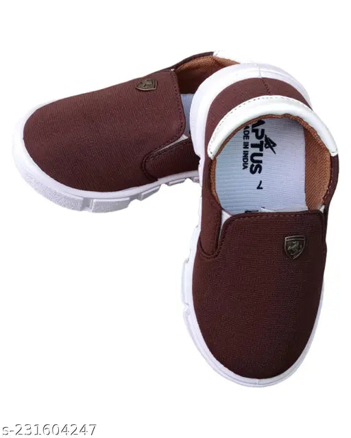 Red and black slip-on canvas shoe for kids