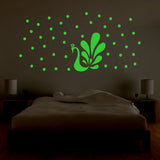 Green vinyl peel-and-stick wall sticker, 69x34cm, brings a relaxing and calming radium design to your room, avoiding electric night lights