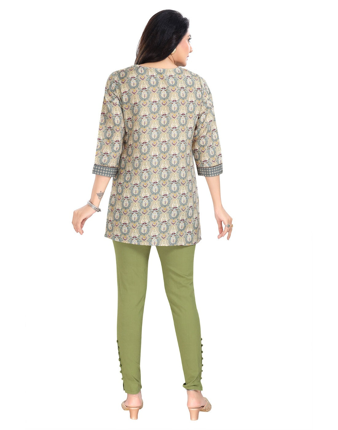 Multicolor viscose blend 3/4 sleeve tunic top for women, round neck and short length