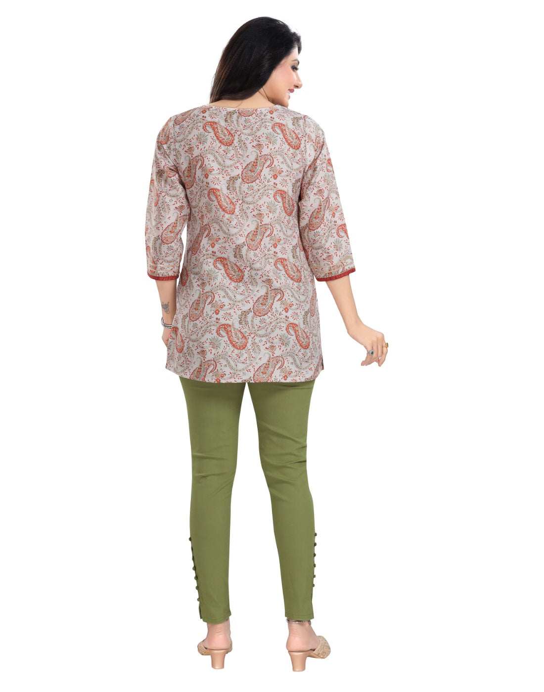 Off-white viscose blend 3/4 sleeve tunic top for women, short length and round neck